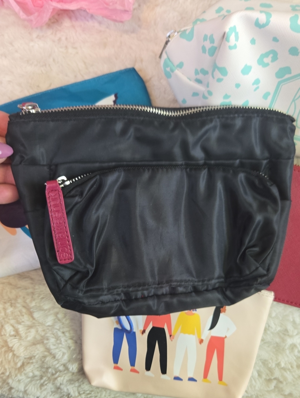 5 Women’s Makeup Bags - Picture 5 of 5